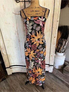 Gorgeous Anewsta Floral Embroidered  sequin midi dress